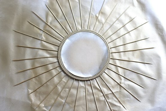 sun_mirror_spray_paint_3.jpg?sw=554&q=85