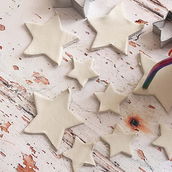 idea_clay-tree-decorations-garland_step2.jpg?sw=554&q=85