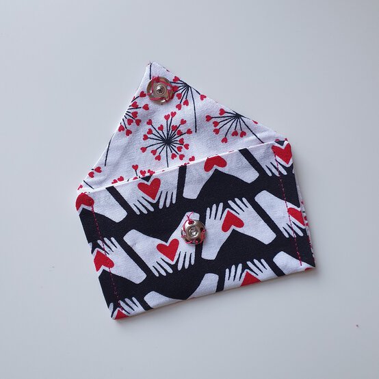 gift_card_snap_fastening_9.2.jpg?sw=554&q=85