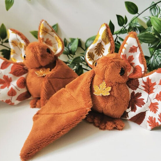 artisan-tasha-fox-cuddly-bats.jpg?sw=554&q=85