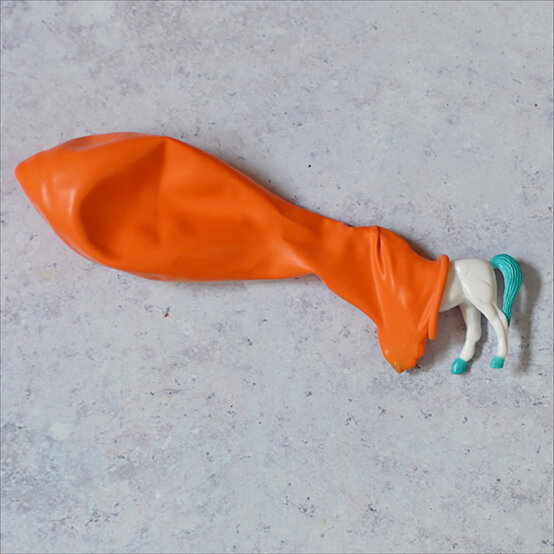 unicorn-eggs_ice-play-ideas32.jpg?sw=554&q=85