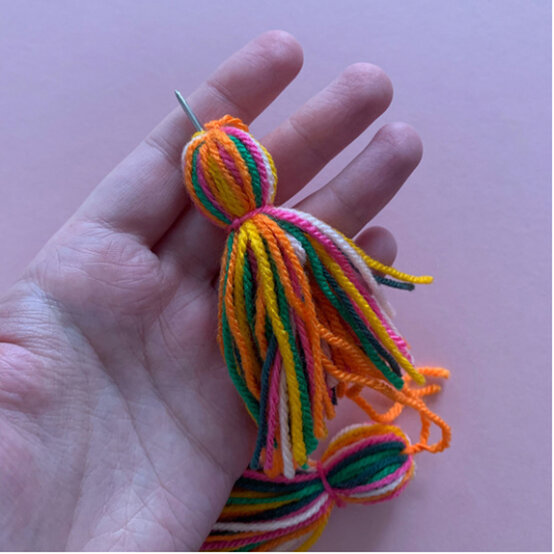 Ideas_How-to-make-a-tiered-tassel-garland_step_8_B.jpeg?sw=554&q=85