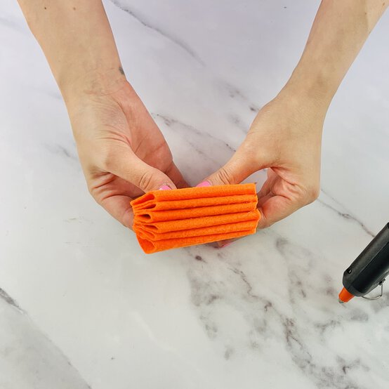 Felt-Pumpkin-8.jpg?sw=554&q=85