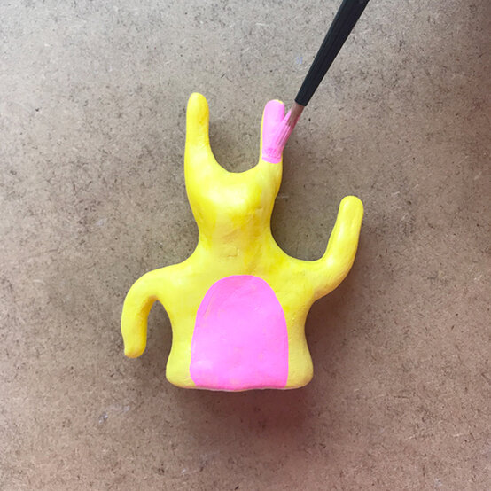 bright-clay-animals-francesca-tiley-12.jpg?sw=554&q=85