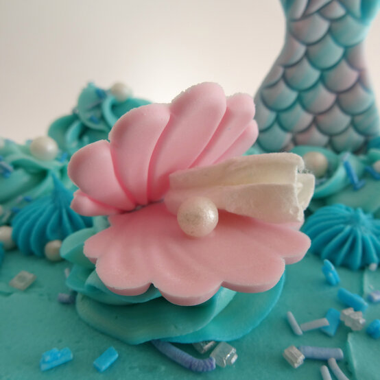 mermaid-cake_step6_2_edit.jpg?sw=554&q=85