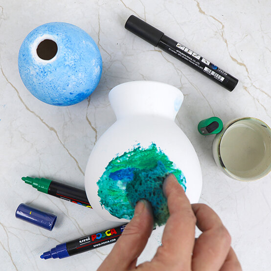 wabi-sabi-vases_05.jpg?sw=554&q=85