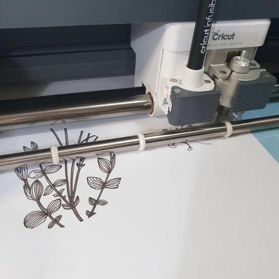 Infusible_Ink_Coasters_step_12_A.jpg?sw=554&q=85