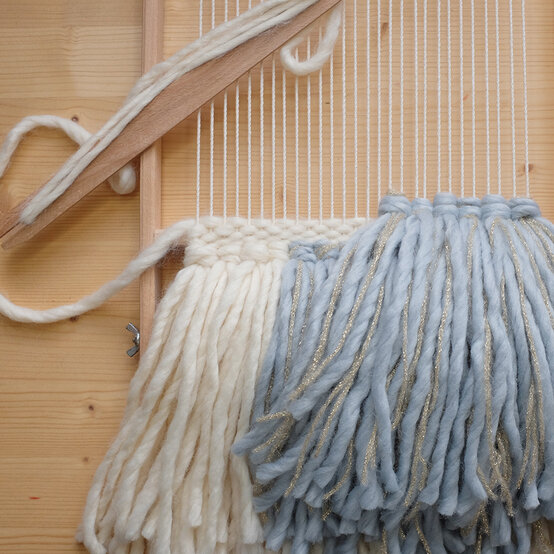 how_to_make_-a_floral_weave_18.jpg?sw=554&q=85