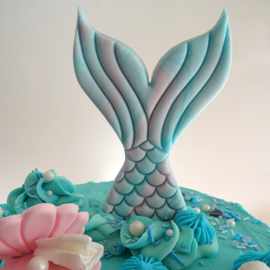 mermaid-cake_step6_edit.jpg?sw=554&q=85