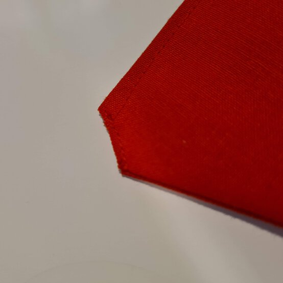 Idea_how-to-make-interchangeable-bunting_step7b.jpg?sw=554&q=85