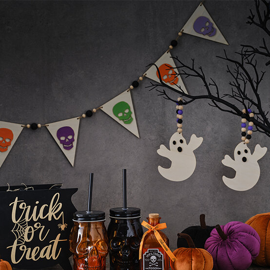 wooden-decorations.jpg?sw=554&q=85