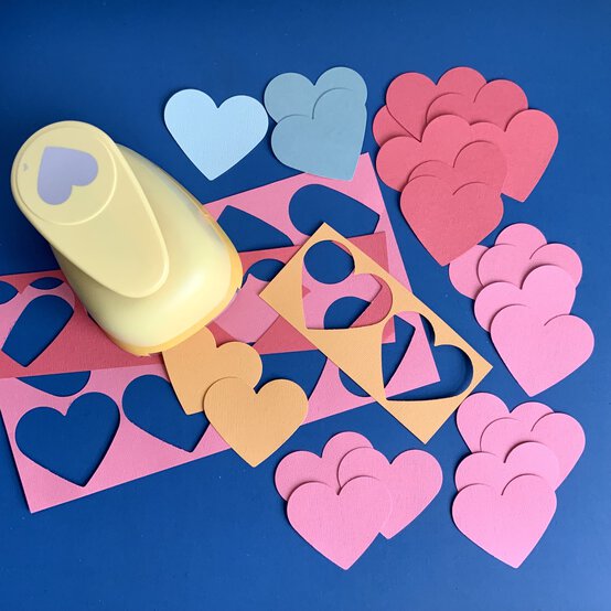 mothersdaypop-upflowercard3.jpg?sw=554&q=85