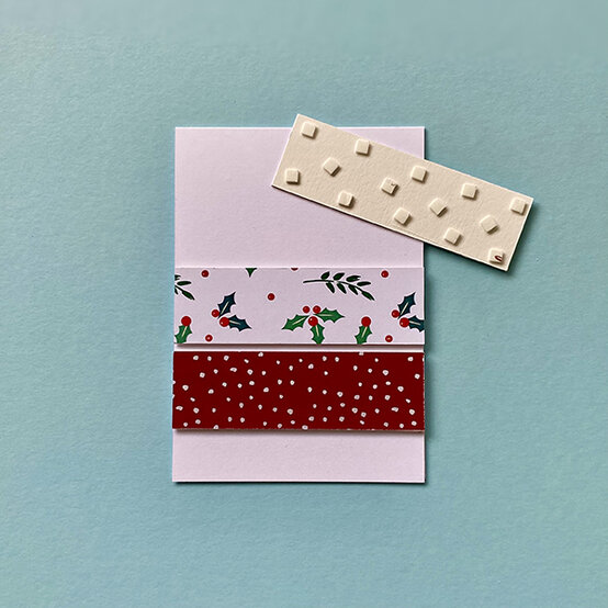 ideas%5Feasy%2Dchristmas%2Dcard%2Dmaking%2Dideas%5Flayered%2Dcard%5Fstep%2D1.jpeg?sw=554&q=85