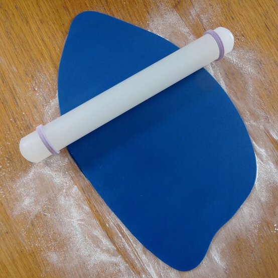 nutcracker-cake_step10.jpg?sw=554&q=85