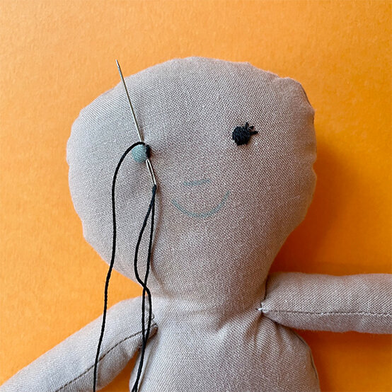 how%2Dto%2Dsew%2Da%2Ddoll%5Fstep%2D5a.jpg?sw=554&q=85