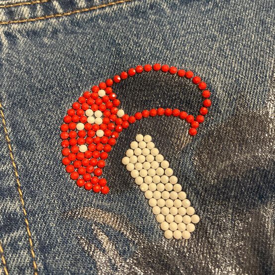 idea_customise-jeans-with-diamond-dotz_step7a.jpg?sw=554&q=85