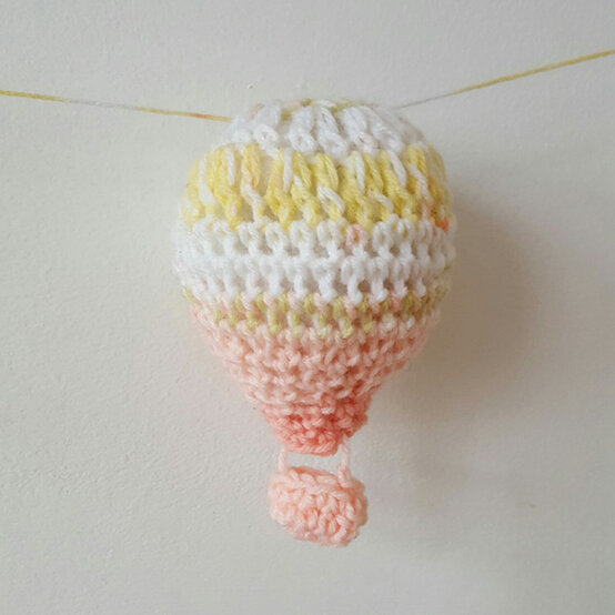 ideas%5Fhow%2Dto%2Dcrochet%2Da%2Dhot%2Dair%2Dballoon%2Dgarland%5Fbasket%5F2.jpg?sw=554&q=85