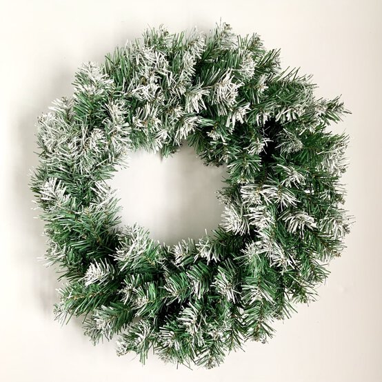 img_christmasfrostedwreathstep1.jpg?sw=554&q=85