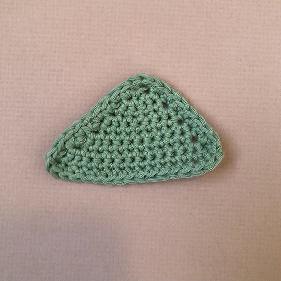 toadstool-bunting-border_step2.jpg?sw=554&q=85