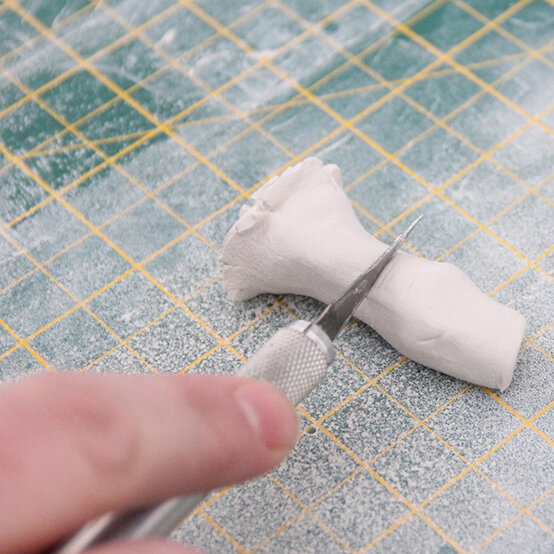 flower-ring-dish-6.jpg?sw=554&q=85