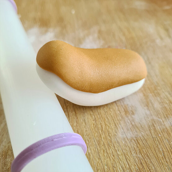 How-to-Make-a-Platinum-Jubilee-Showstopper-Cake_Step19c.jpg?sw=554&q=85