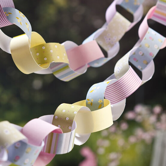 royalwedding-streetparty4.jpg?sw=554&q=85