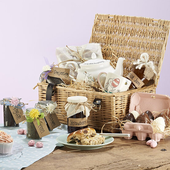 hampers.jpg?sw=554&q=85