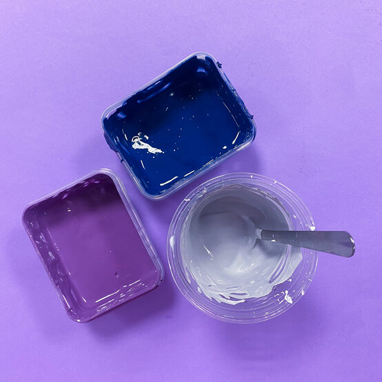 how-to-screen-print-tartan-inspired-burns-night-tableware_prep_step4_4.jpg?sw=554&q=85