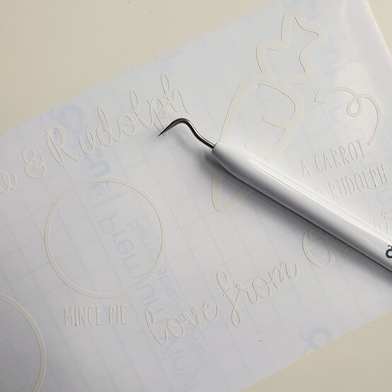 personalised-santa-tray_step17.jpg?sw=554&q=85