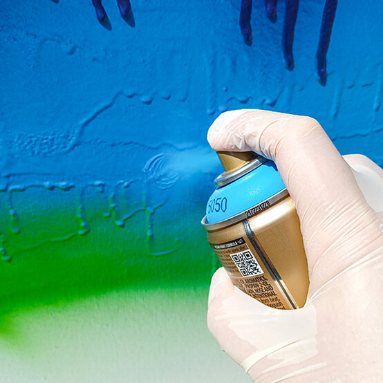 idea_gravity-drip-canvas-with-spray-paint_step5c.jpg?sw=554&q=85