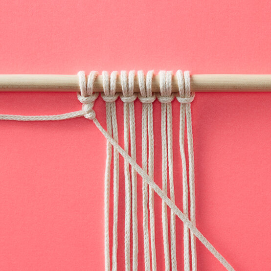 idea_get-started-in-macrame-horizontal_step1.jpg?sw=554&q=85