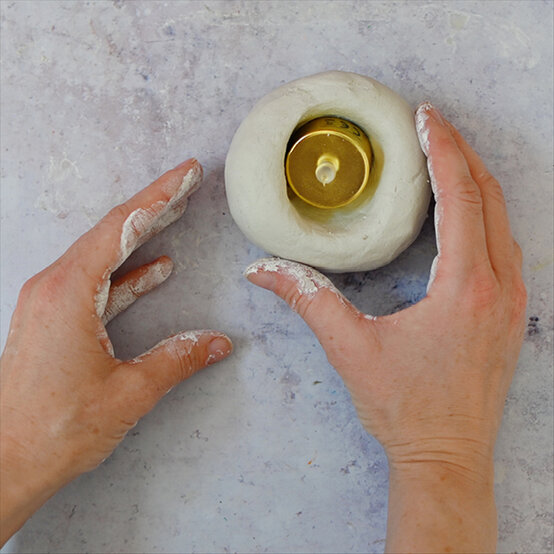 diwali-diya-lamp-4a.jpg?sw=554&q=85