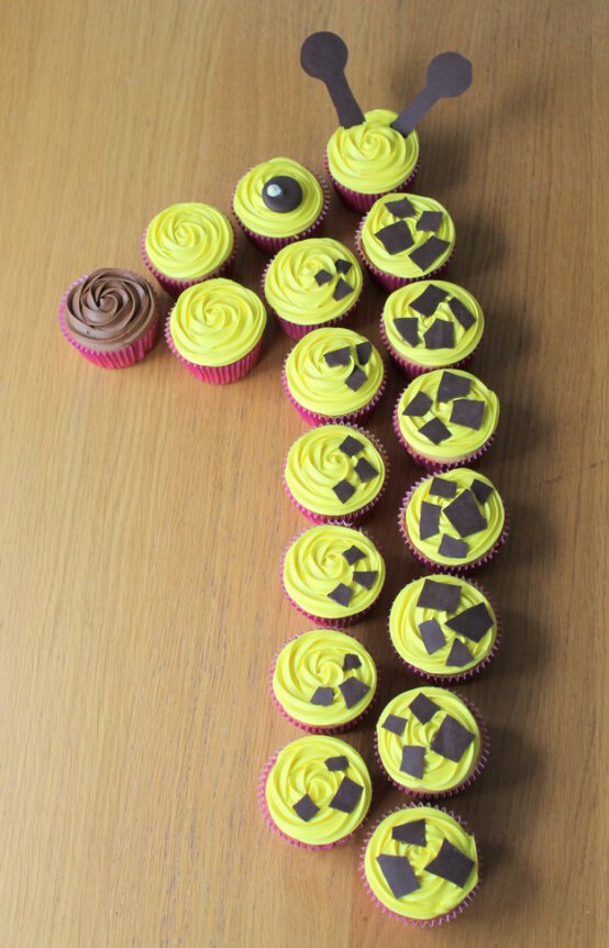 giraffe-cupcakes-16-658x1024.jpg?sw=554&q=85