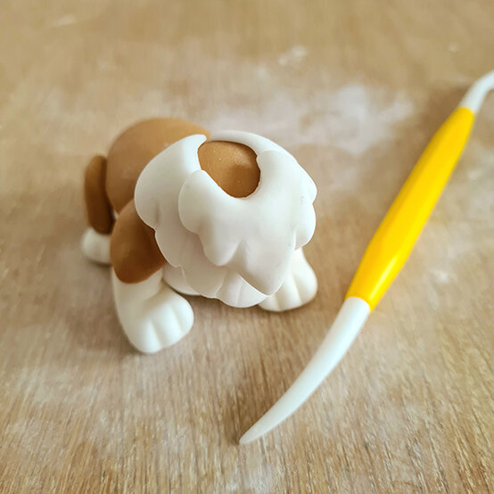 How-to-Make-a-Platinum-Jubilee-Showstopper-Cake_Step22c.jpg?sw=554&q=85