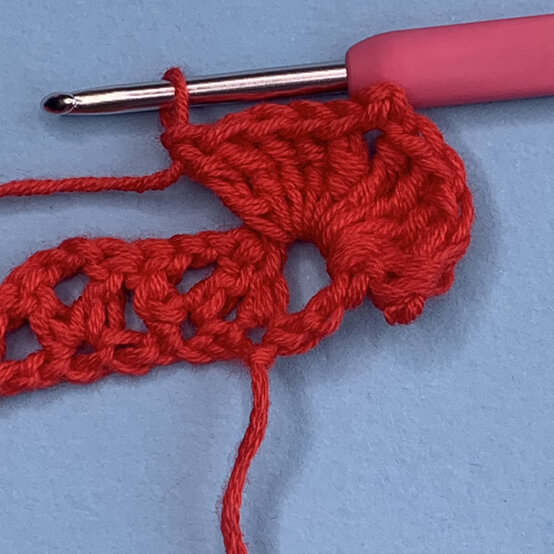 ideas%5Fhow%2Dto%2Dcrochet%2Da%2Drose%5Ffront%2D3.jpg?sw=554&q=85