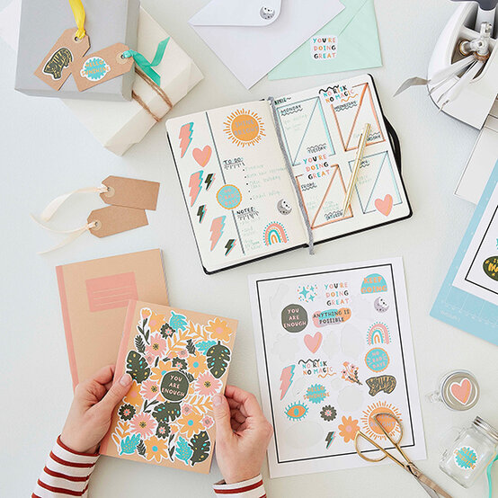 ideas%5Fmain%5F6%2Dways%2Dwith%2Dstickers.jpg?sw=554&q=85