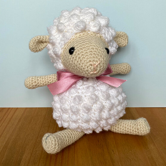 artisan-jasmine-johnson-amigurumi-little-crochet-lamb.jpg?sw=554&q=85