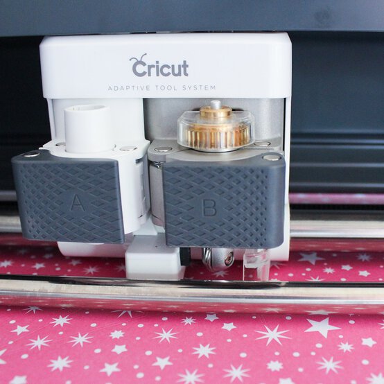 paper-garland_step2_edit.jpg?sw=554&q=85