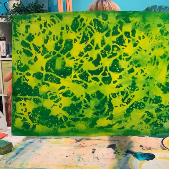 drip-effects-with-acrylic-paint_step3_3.jpg?sw=554&q=85