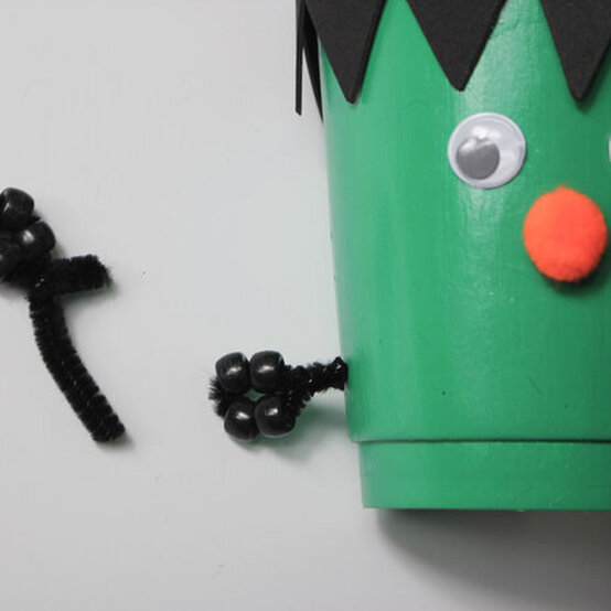 Idea_how-to-make-a-frankenstein-pom-pom-shooter-edit_step4.jpg?sw=554&q=85