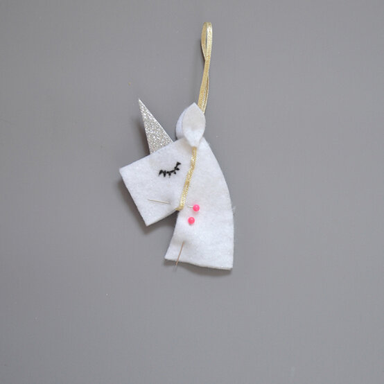 unicorn-hobby-horses14.jpg?sw=554&q=85