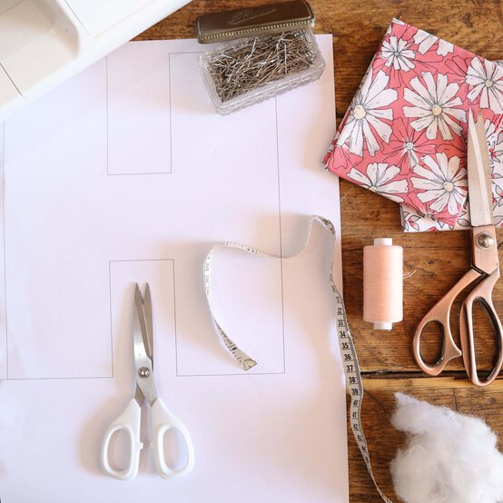 letter-cushion_step1.jpg?sw=554&q=85