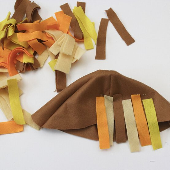 How-to-make-a-lion-costume-step4a.jpg?sw=554&q=85