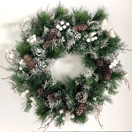 img_christmasfrostedwreathstep8.jpg?sw=554&q=85