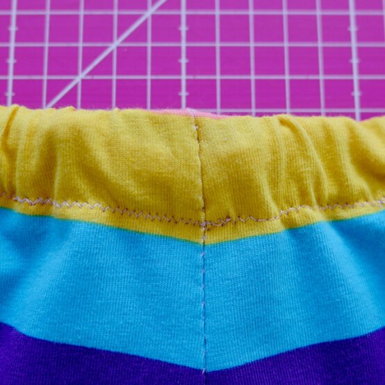 Jersey%20Sportswear_Shorts_Step13.jpeg?sw=554&q=85