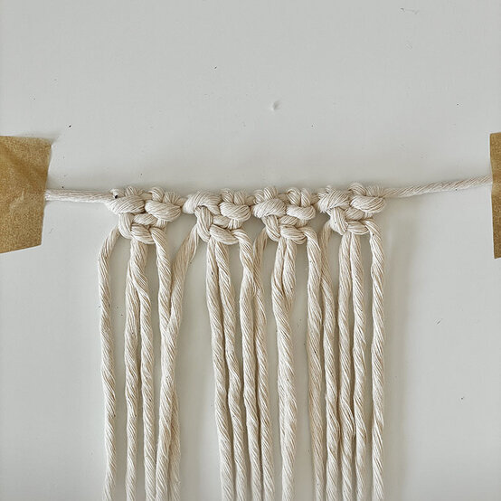 How-to-Make-a-Macrame-Wreath_STEP%202.jpeg?sw=554&q=85