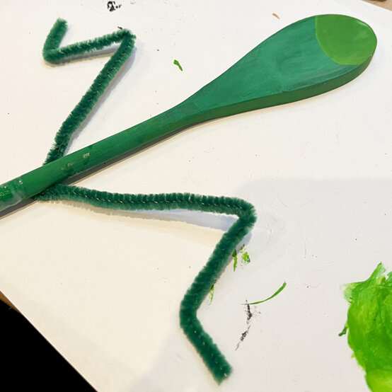 idea_how-to-make-story-spoons_step2.jpg?sw=554&q=85