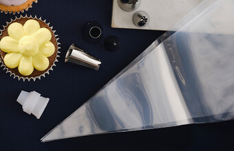Piping Bags & Nozzles