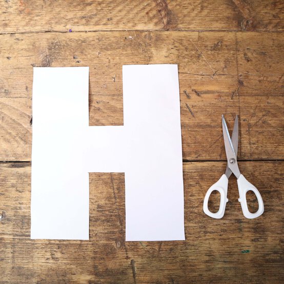 letter-cushion_step1_3.jpg?sw=554&q=85