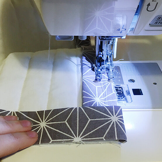 scandi-flyinggeese-quilt-fig-24.jpg?sw=554&q=85